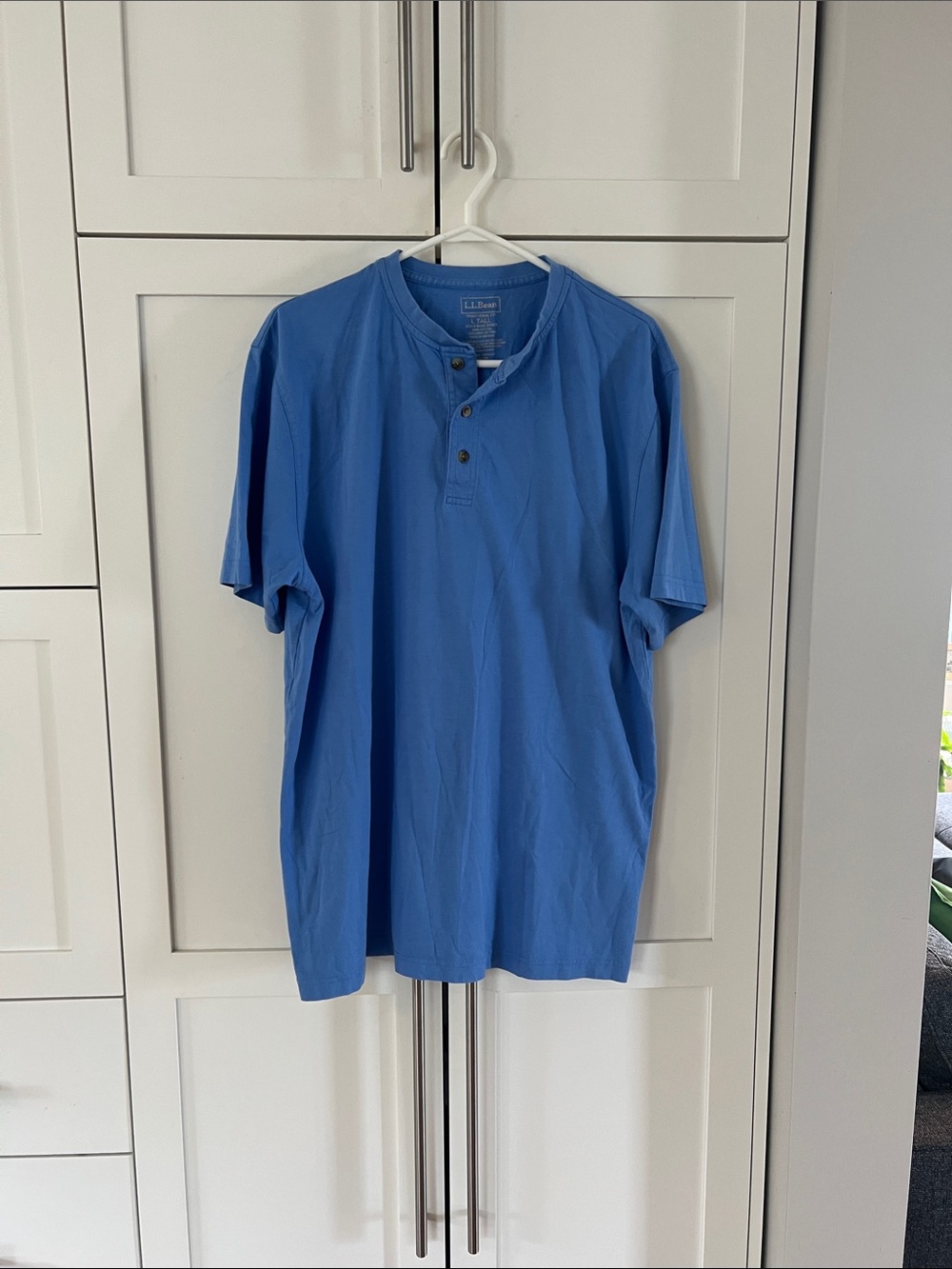 L.L. Bean Men's Light Blue Short-Sleeve Henley